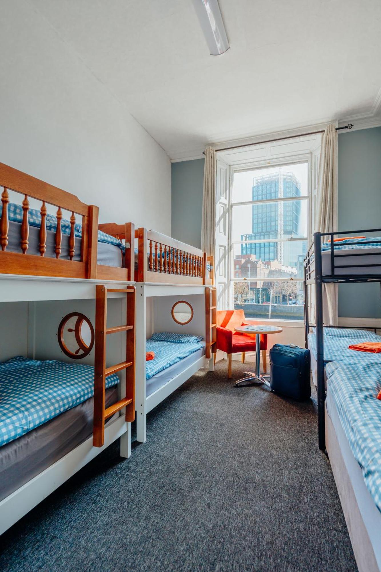 Eden Quay Guesthouse Private Rooms 더블린 객실 사진