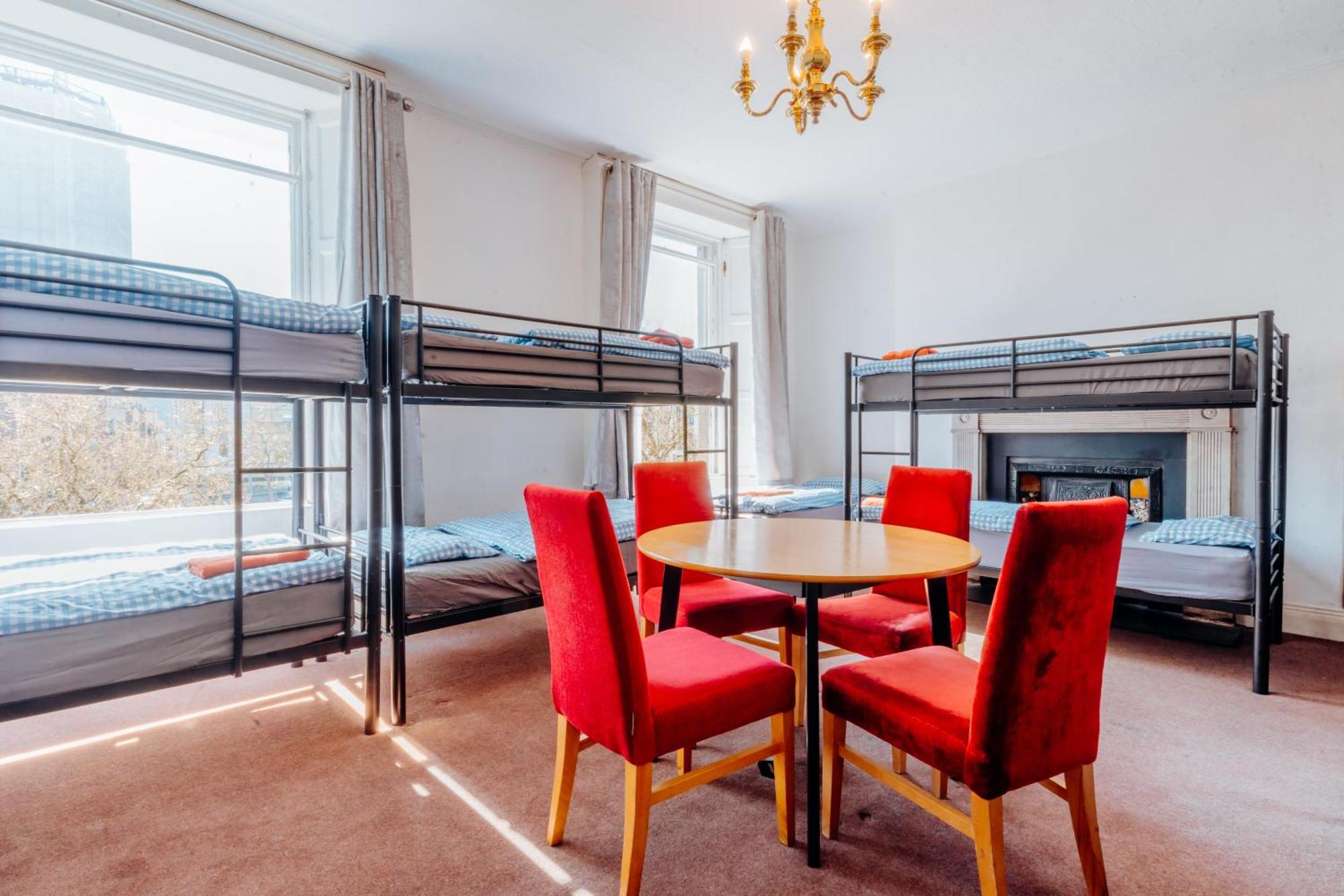 Eden Quay Guesthouse Private Rooms 더블린 객실 사진