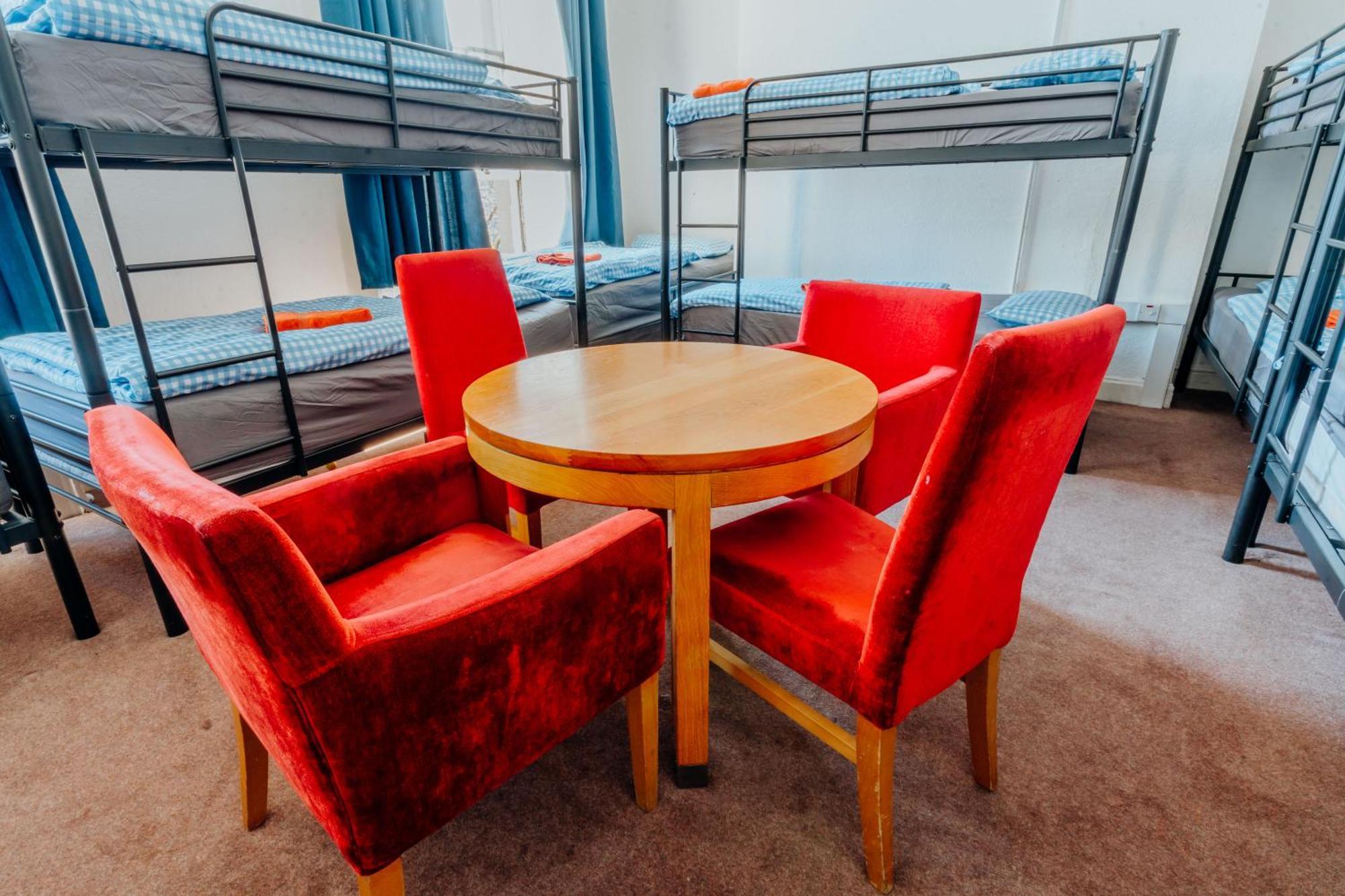 Eden Quay Guesthouse Private Rooms 더블린 객실 사진